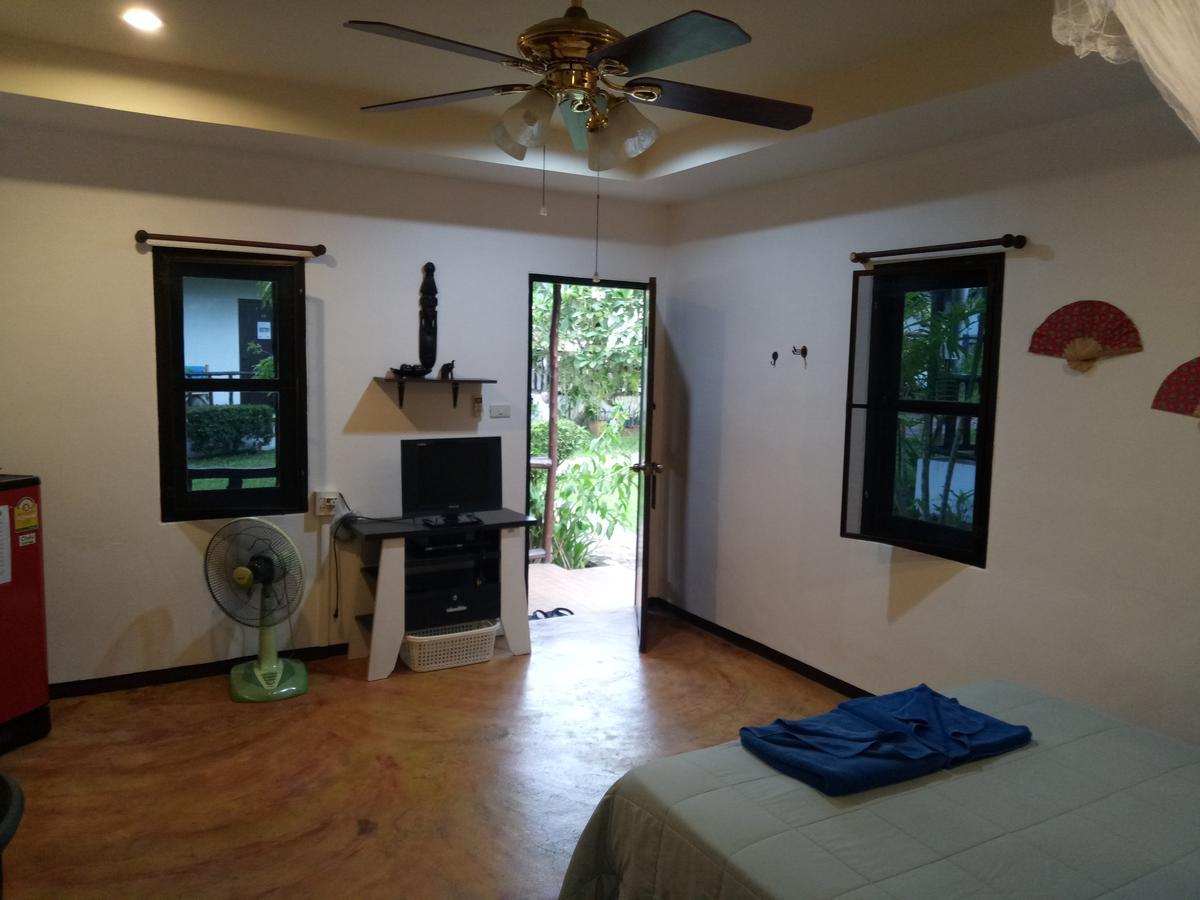 Bee Nat Garden Resort Bang Rak Beach  Bagian luar foto