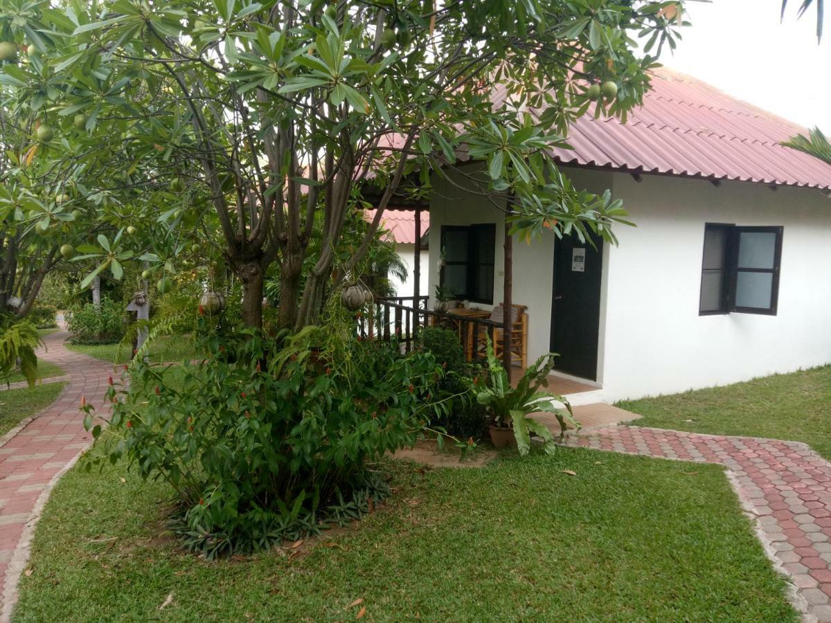 Bee Nat Garden Resort Bang Rak Beach  Bagian luar foto